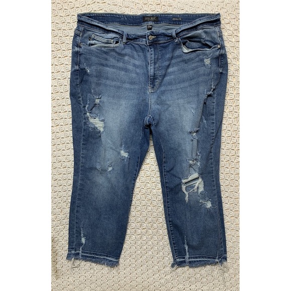 Judy Blue Jeans Women 22W Blue Denim straight Fit Raw Hem Distressed JB82436MD - Picture 1 of 10